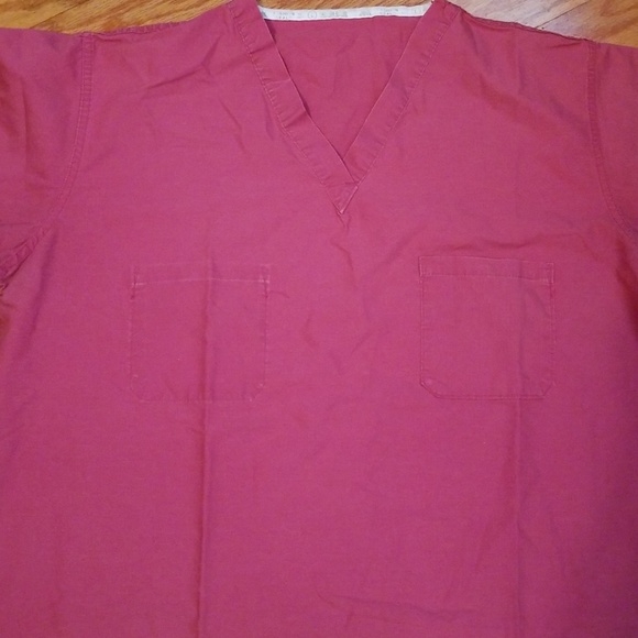 Tops - Picture 2 of 3